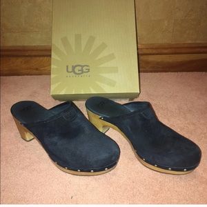 UGG Abbie Black Clogs